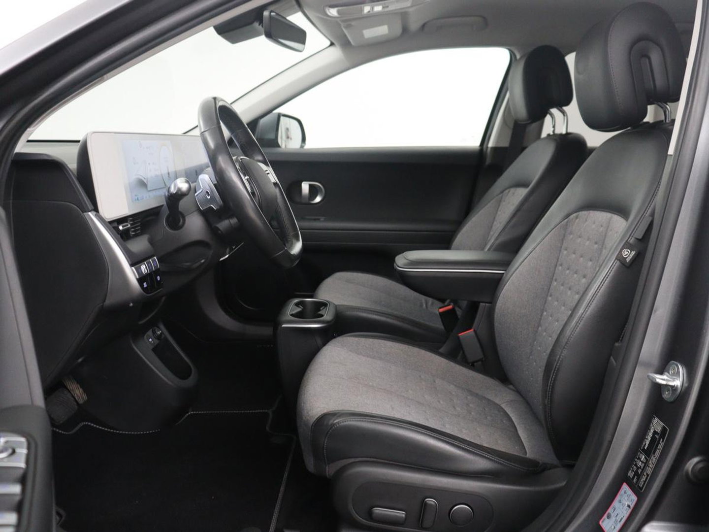 Hyundai IONIQ 5 Connect+ 77.4 kWh | SOH 95,1% | Half leder | Adaptive cruise | 360 camera | Park assist | Stuur/stoelverwarming | Carplay | Climate control | Elektrische achterklep