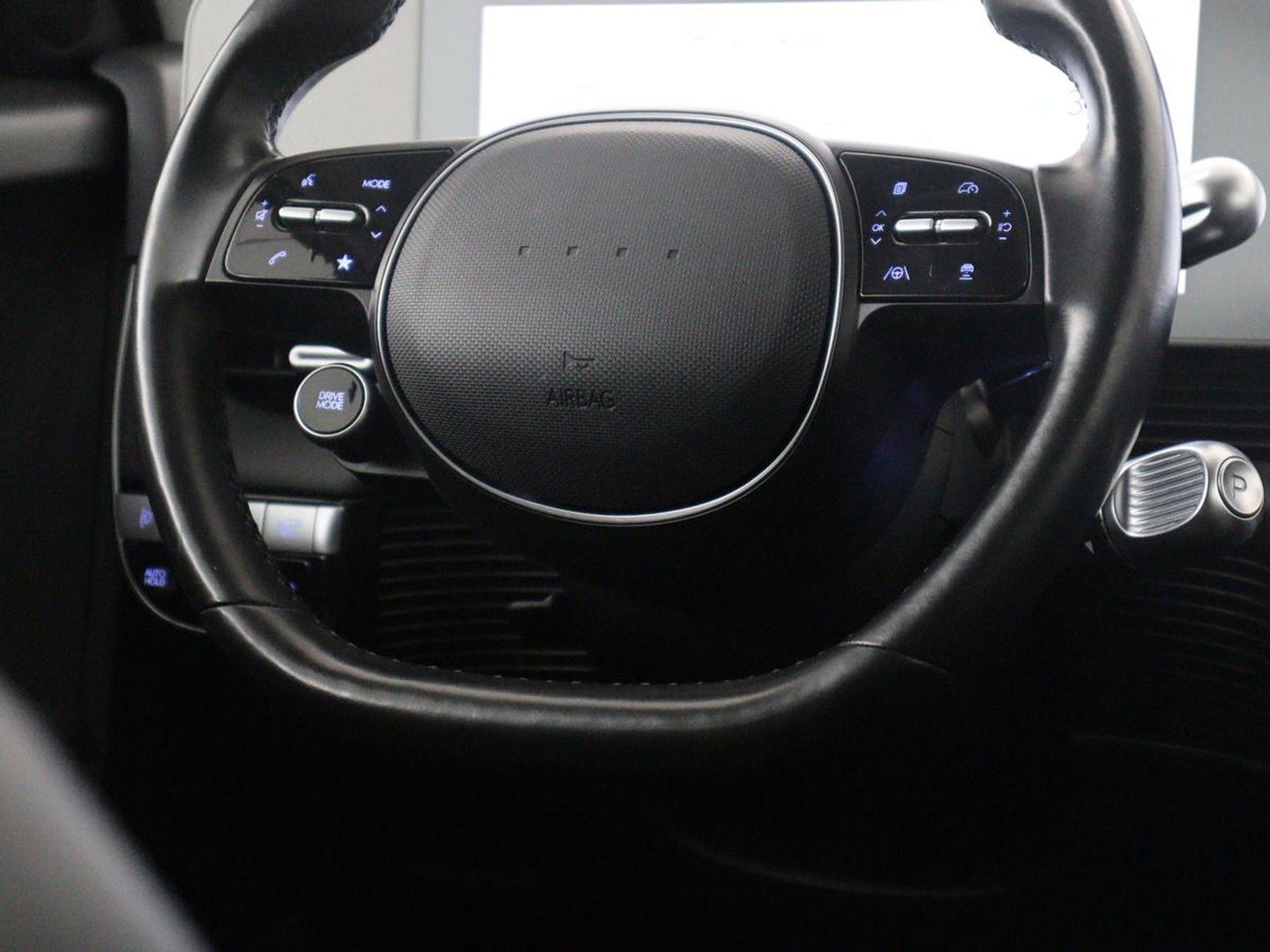 Hyundai IONIQ 5 Connect+ 77.4 kWh | SOH 95,1% | Half leder | Adaptive cruise | 360 camera | Park assist | Stuur/stoelverwarming | Carplay | Climate control | Elektrische achterklep