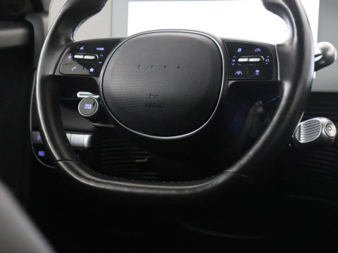 Hyundai IONIQ 5 Connect+ 77.4 kWh | SOH 95,1% | Half leder | Adaptive cruise | 360 camera | Park assist | Stuur/stoelverwarming | Carplay | Climate control | Elektrische achterklep
