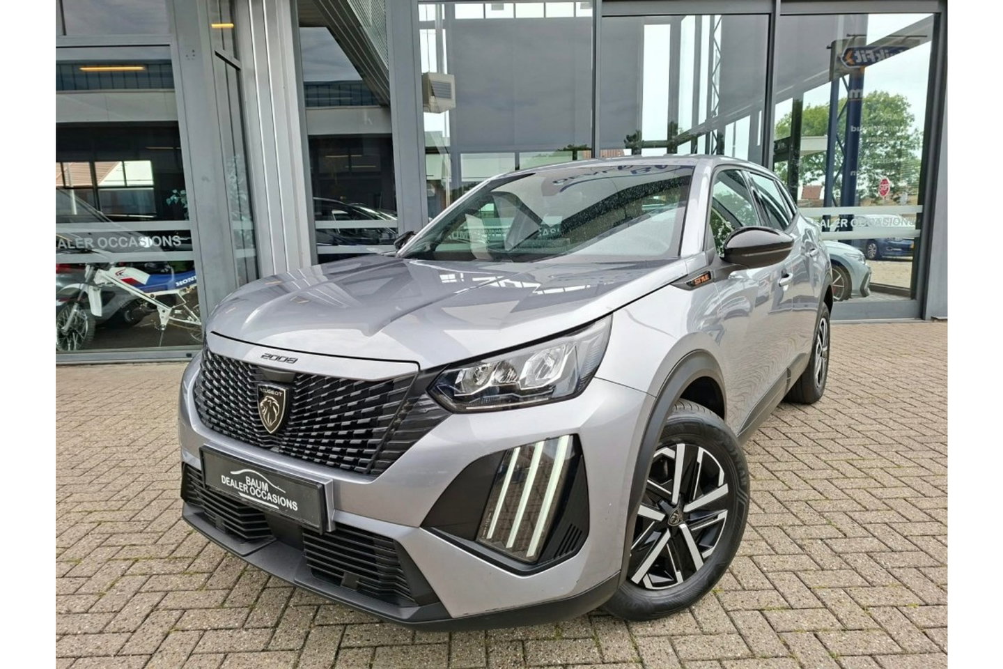 Peugeot 2008 1.2 HYBRIDE 136 STYLE AUTOMAAT AIRCO PDC CARPLAY