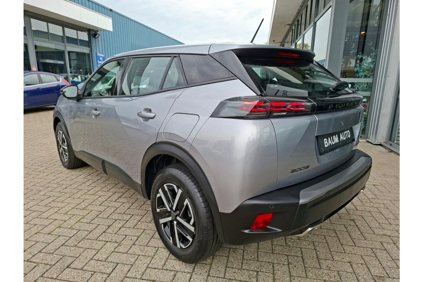 Peugeot 2008 1.2 HYBRIDE 136 STYLE AUTOMAAT AIRCO PDC CARPLAY