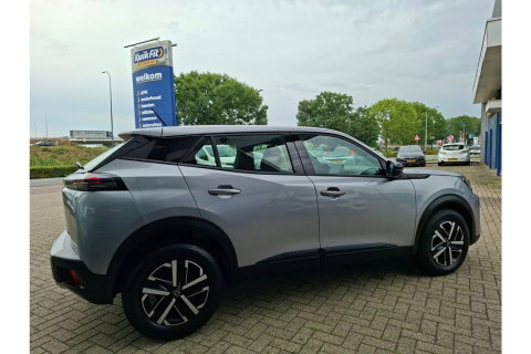 Peugeot 2008 1.2 HYBRIDE 136 STYLE AUTOMAAT AIRCO PDC CARPLAY