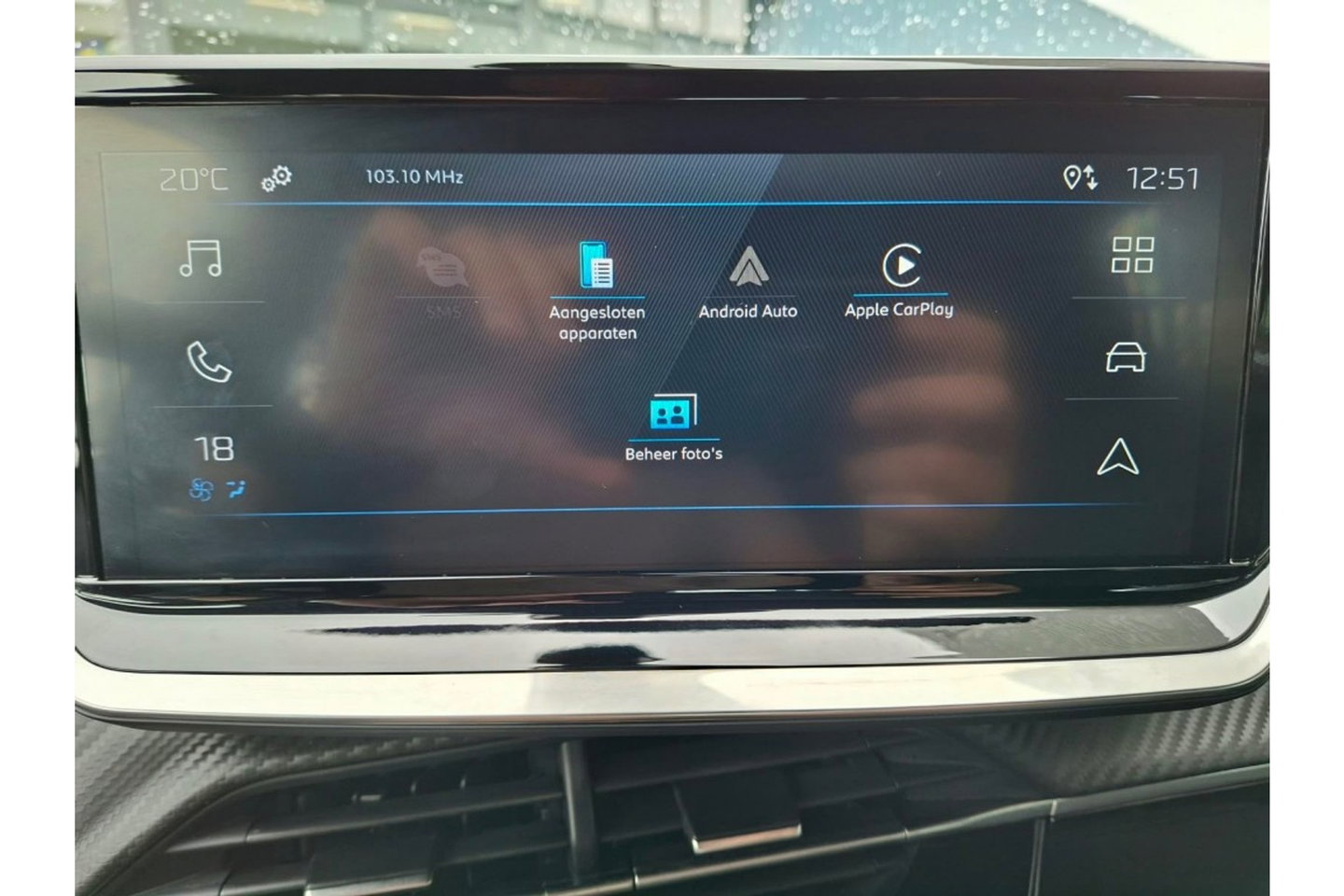 Peugeot 2008 1.2 HYBRIDE 136 STYLE AUTOMAAT AIRCO PDC CARPLAY