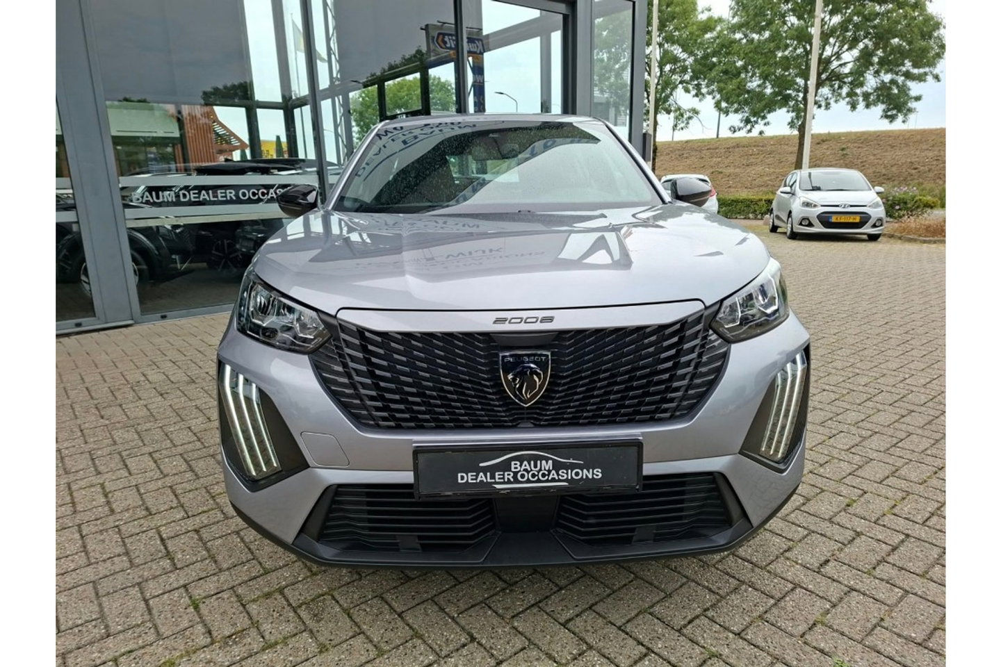 Peugeot 2008 1.2 HYBRIDE 136 STYLE AUTOMAAT AIRCO PDC CARPLAY