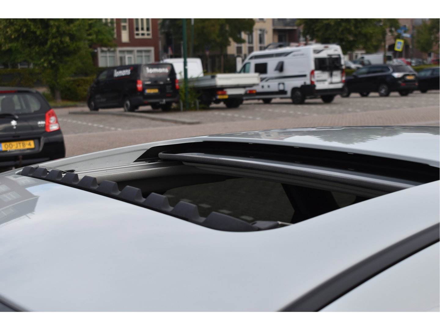 Mazda CX-30 2.0 e-SkyActiv-X M 186 pk Hybrid Exclusive-line | NL-Auto | HUD | Afn.trekhaak | Open dak | BOSE | 360 gr.camera | Keyless | Memorystoel | Full LED