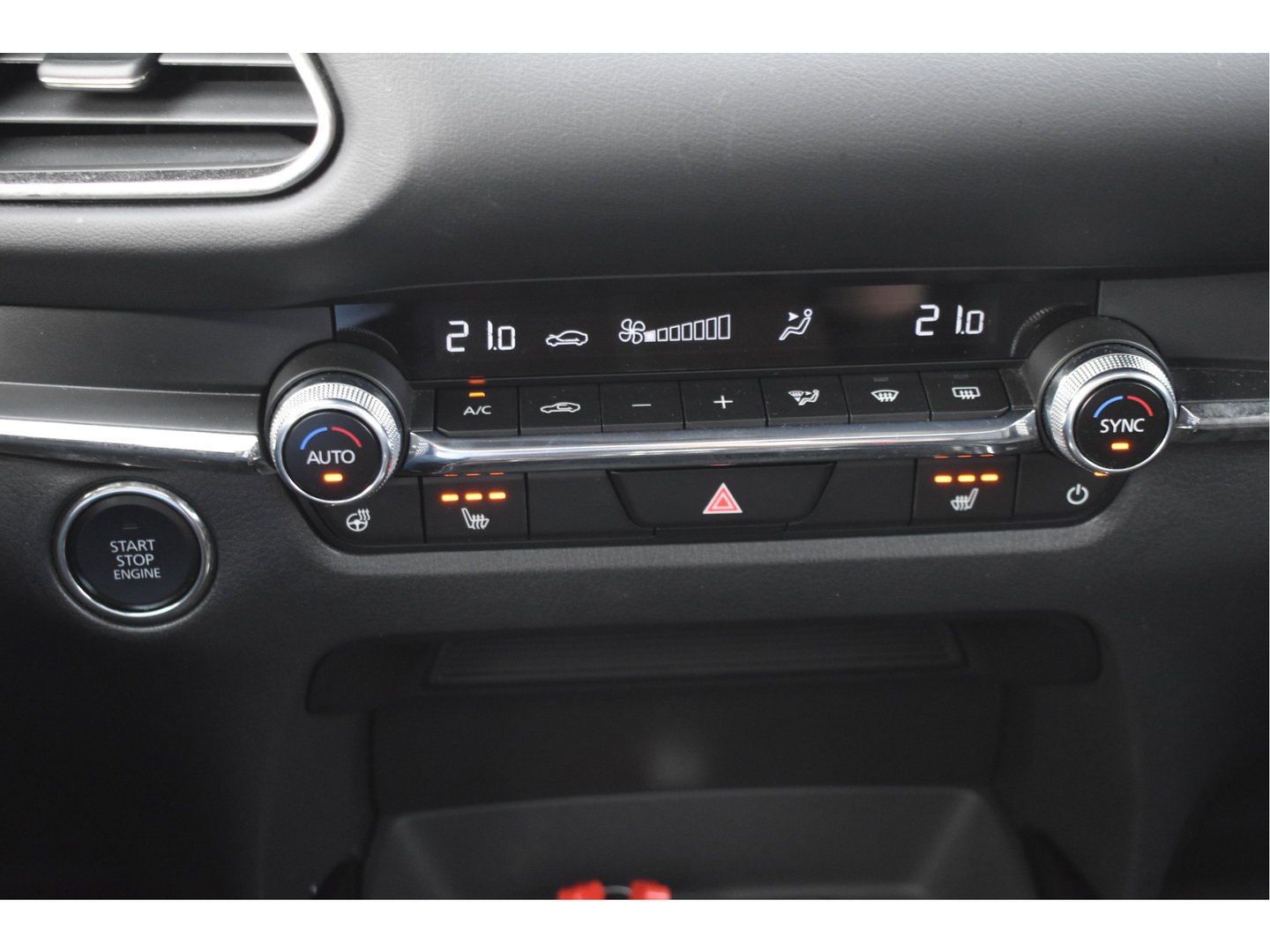 Mazda CX-30 2.0 e-SkyActiv-X M 186 pk Hybrid Exclusive-line | NL-Auto | HUD | Afn.trekhaak | Open dak | BOSE | 360 gr.camera | Keyless | Memorystoel | Full LED