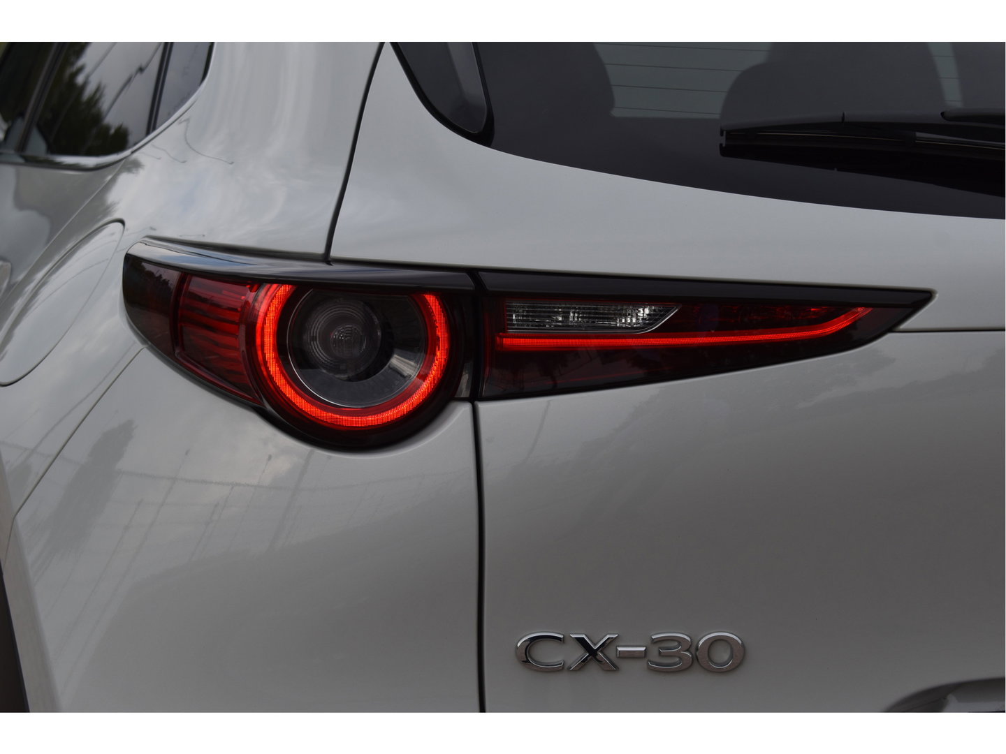 Mazda CX-30 2.0 e-SkyActiv-X M 186 pk Hybrid Exclusive-line | NL-Auto | HUD | Afn.trekhaak | Open dak | BOSE | 360 gr.camera | Keyless | Memorystoel | Full LED
