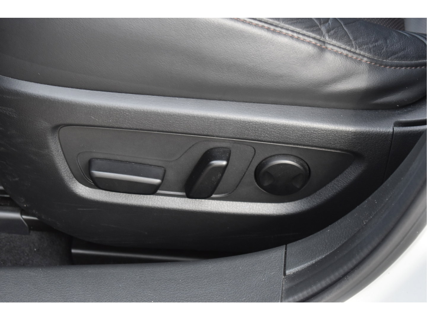 Mazda CX-30 2.0 e-SkyActiv-X M 186 pk Hybrid Exclusive-line | NL-Auto | HUD | Afn.trekhaak | Open dak | BOSE | 360 gr.camera | Keyless | Memorystoel | Full LED
