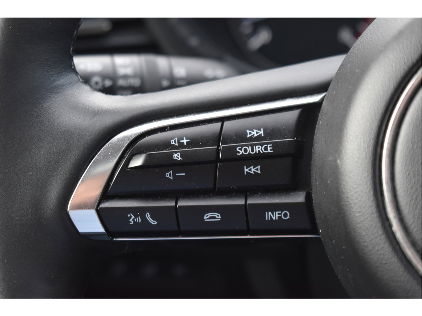Mazda CX-30 2.0 e-SkyActiv-X M 186 pk Hybrid Exclusive-line | NL-Auto | HUD | Afn.trekhaak | Open dak | BOSE | 360 gr.camera | Keyless | Memorystoel | Full LED