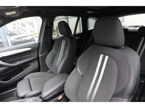 BMW X1 XDrive25e Executive PANO NAVI CAM VOL