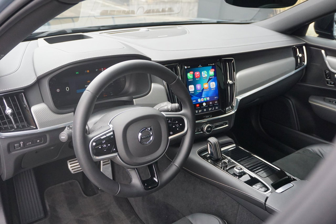 Volvo V90