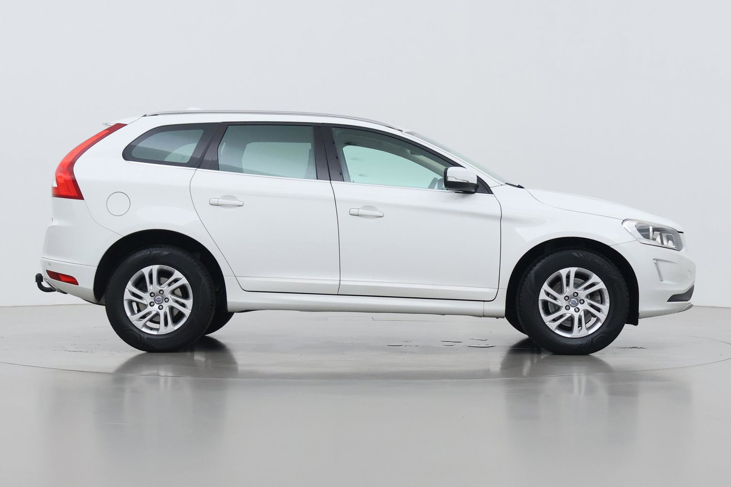 Volvo XC60 T5 Momentum | Elektrische Stoel + Memory | Stoelverwarming | Trekhaak | Cruise Control
