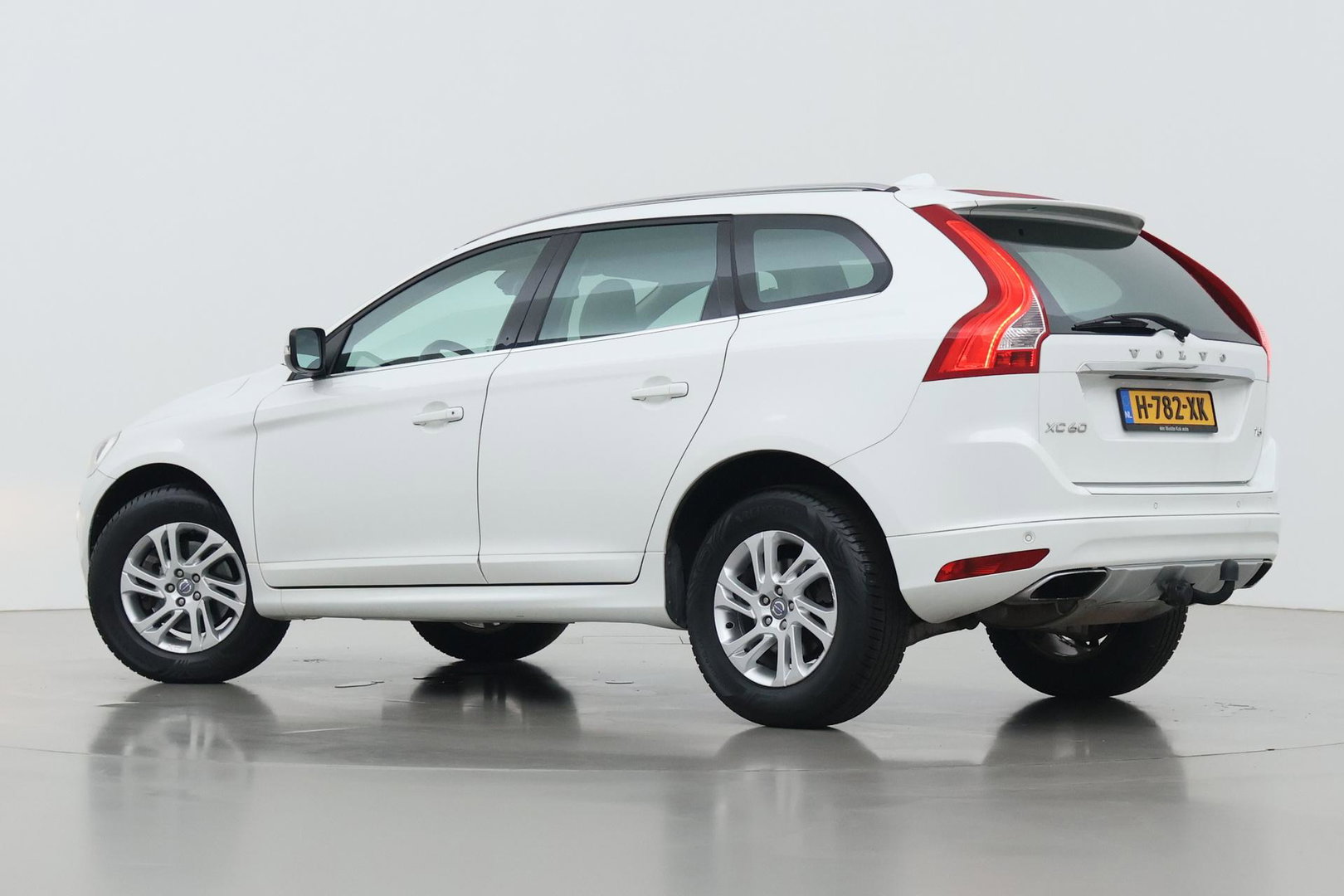 Volvo XC60 T5 Momentum | Elektrische Stoel + Memory | Stoelverwarming | Trekhaak | Cruise Control