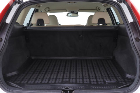 Volvo XC60 T5 Momentum | Elektrische Stoel + Memory | Stoelverwarming | Trekhaak | Cruise Control