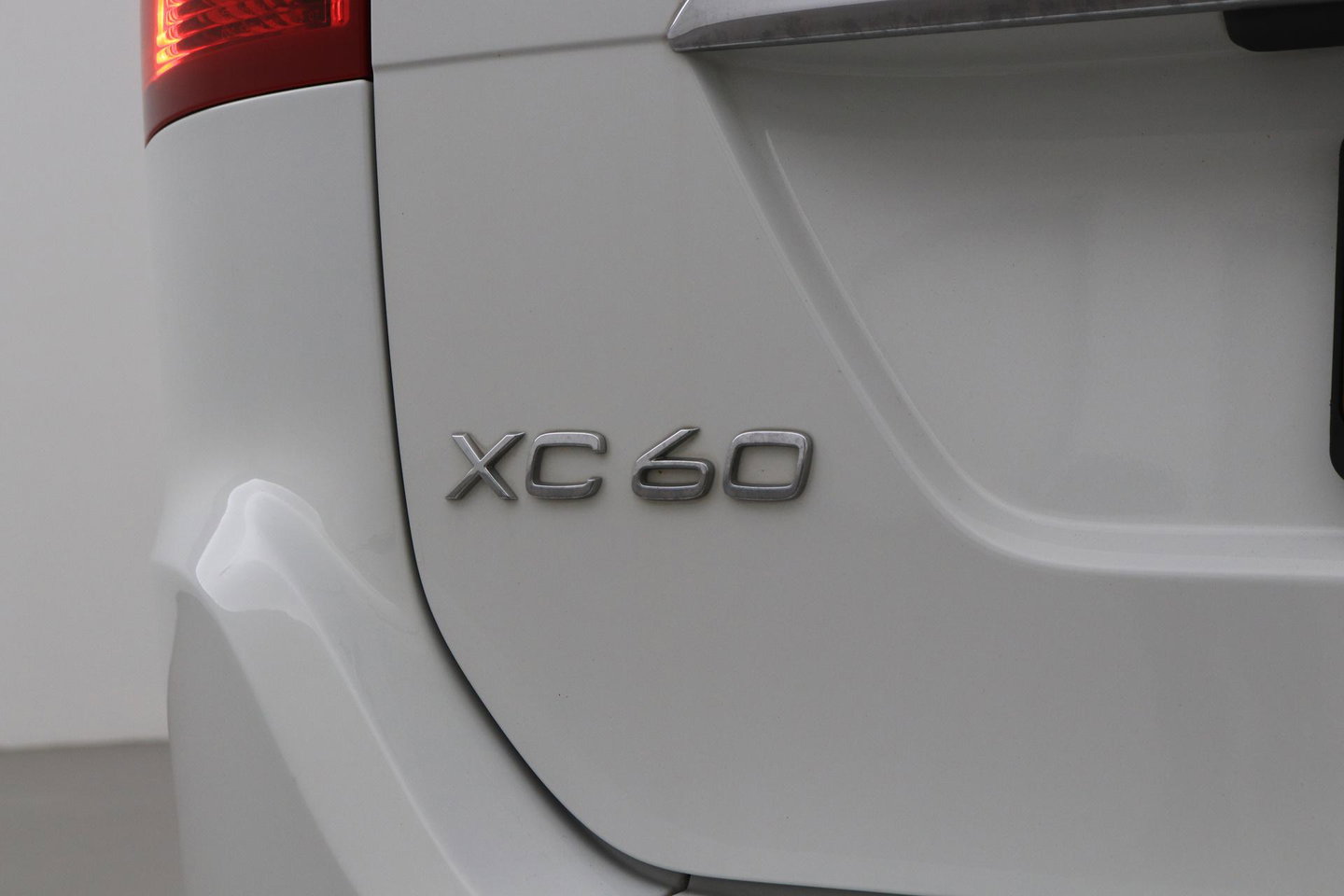Volvo XC60 T5 Momentum | Elektrische Stoel + Memory | Stoelverwarming | Trekhaak | Cruise Control