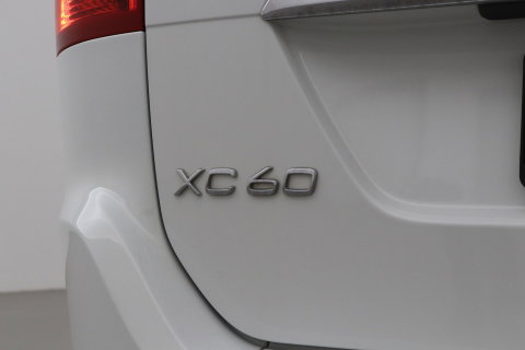 Volvo XC60 T5 Momentum | Elektrische Stoel + Memory | Stoelverwarming | Trekhaak | Cruise Control