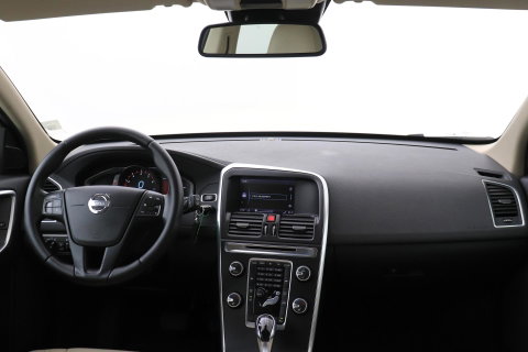Volvo XC60 T5 Momentum | Elektrische Stoel + Memory | Stoelverwarming | Trekhaak | Cruise Control