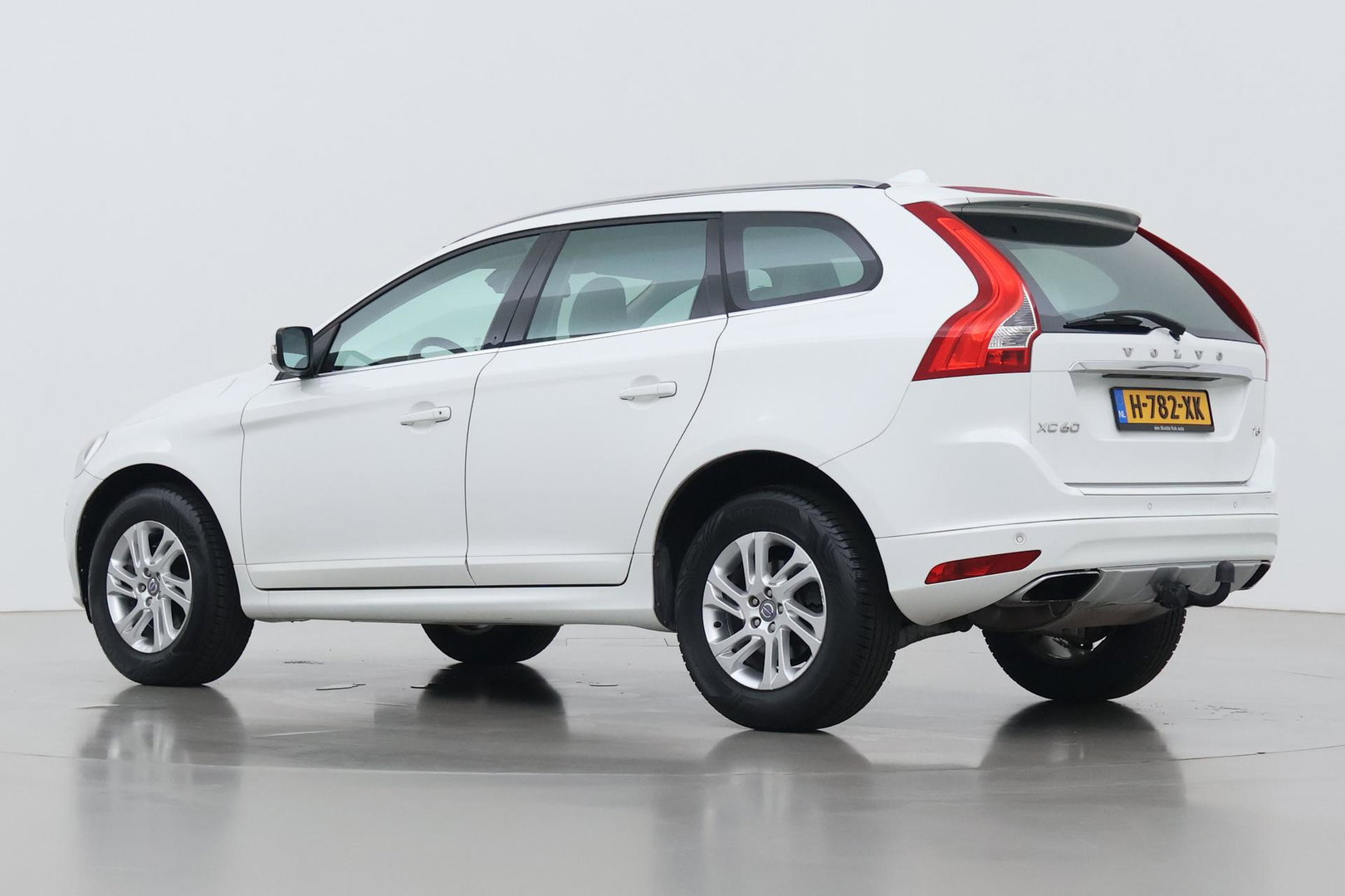 Volvo XC60 T5 Momentum | Elektrische Stoel + Memory | Stoelverwarming | Trekhaak | Cruise Control
