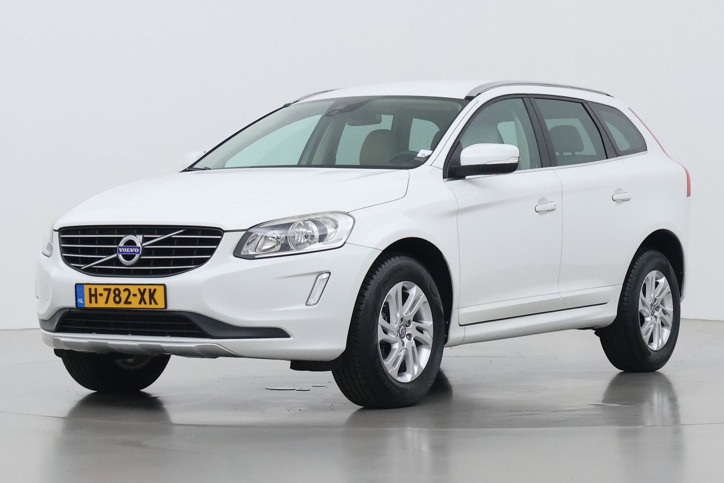 Volvo XC60 T5 Momentum | Elektrische Stoel + Memory | Stoelverwarming | Trekhaak | Cruise Control