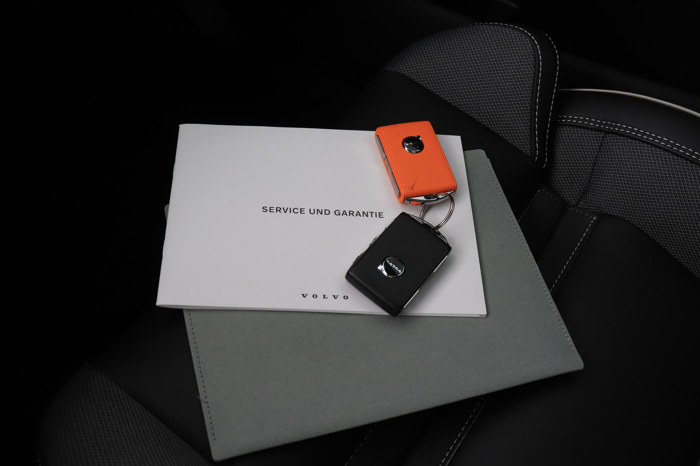 Volvo XC60 T6 Plus Black Edition | Harman/Kardon | Panoramadak | 360-camera | 21 Inch