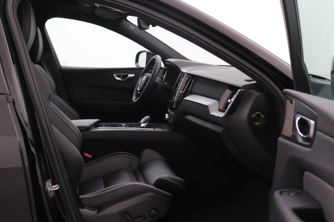 Volvo XC60 T6 Plus Black Edition | Harman/Kardon | Panoramadak | 360-camera | 21 Inch