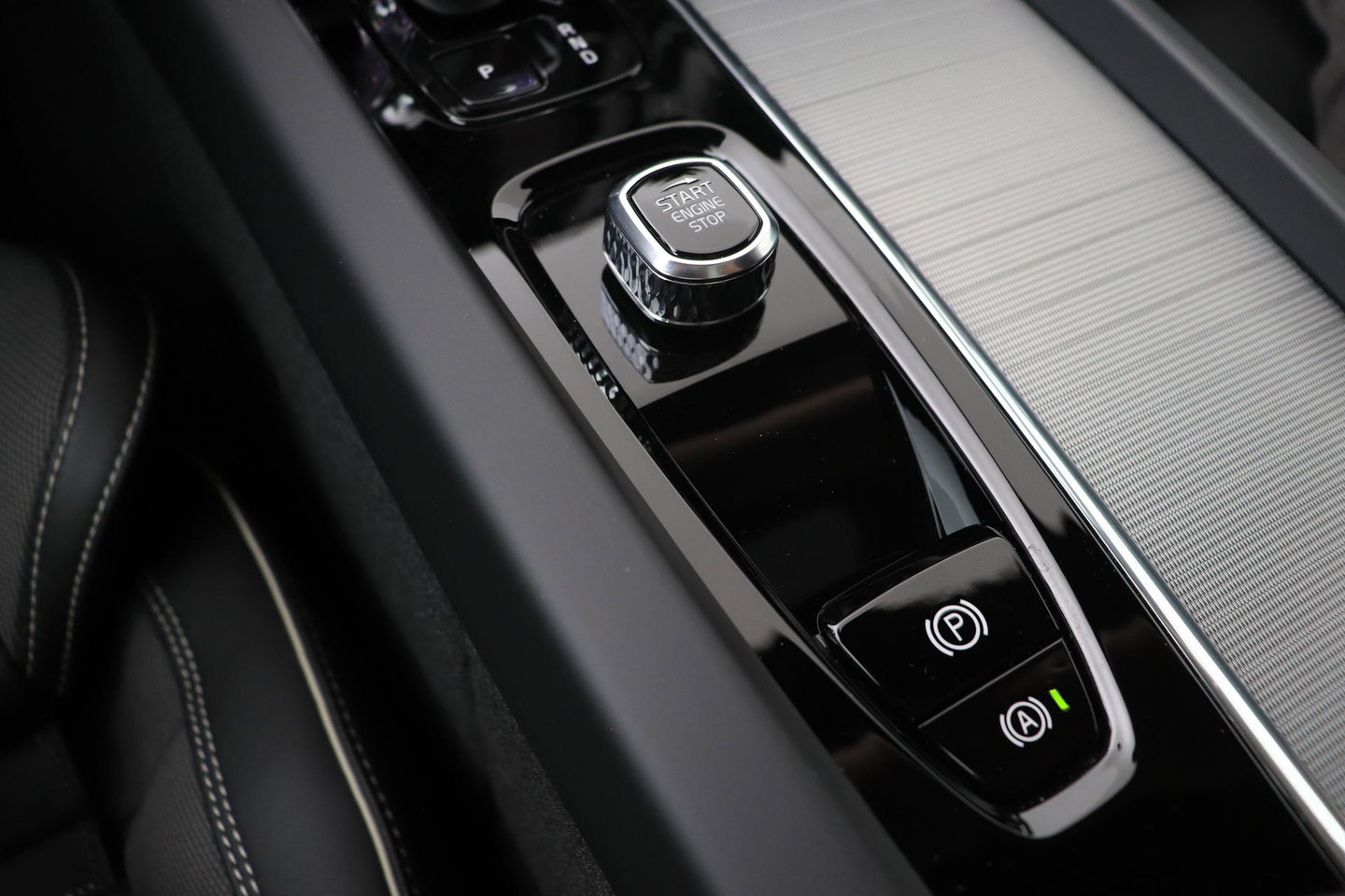 Volvo XC60 T6 Plus Black Edition | Harman/Kardon | Panoramadak | 360-camera | 21 Inch