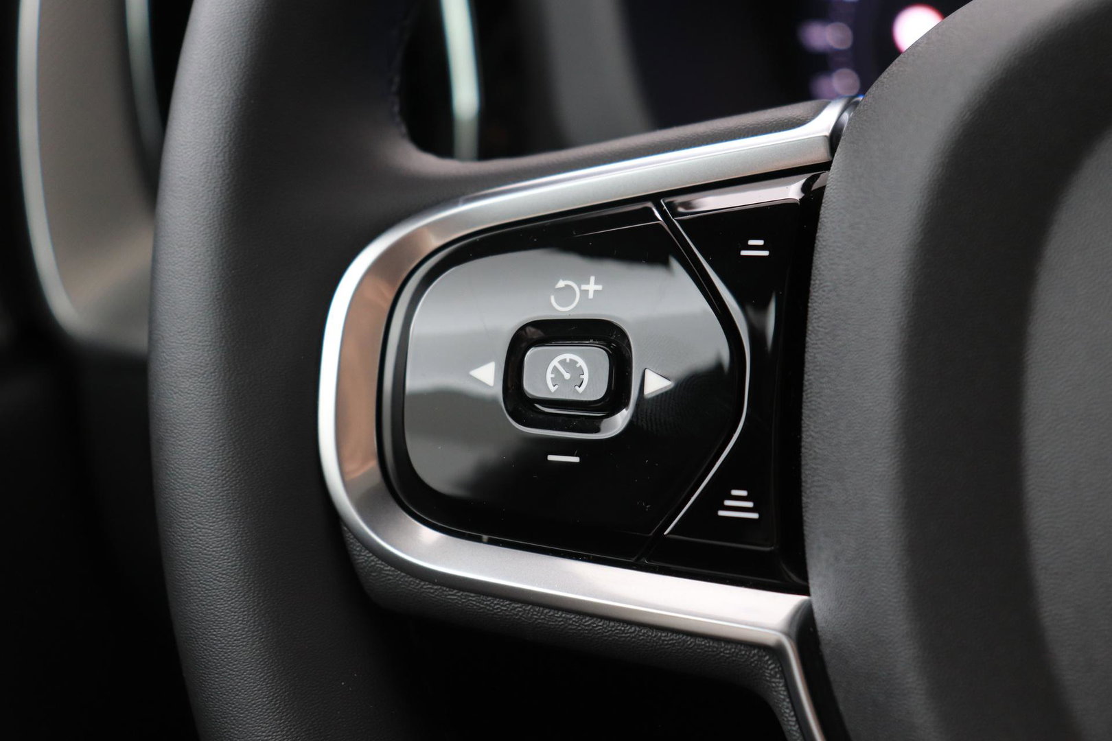 Volvo XC60 T6 Plus Black Edition | Harman/Kardon | Panoramadak | 360-camera | 21 Inch