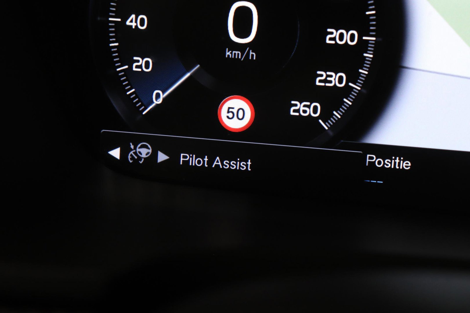 Volvo V90 T8 AWD R-Design | Luchtvering | Harman/Kardon | Trekhaak | 360° Camera | BLIS | Standkachel | 20 Inch | ACC