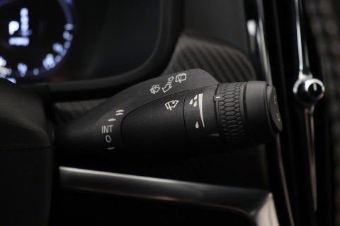 Volvo V90 T8 AWD R-Design | Luchtvering | Harman/Kardon | Trekhaak | 360° Camera | BLIS | Standkachel | 20 Inch | ACC