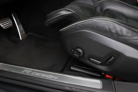 Volvo V90 T8 AWD R-Design | Luchtvering | Harman/Kardon | Trekhaak | 360° Camera | BLIS | Standkachel | 20 Inch | ACC