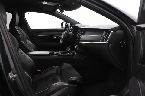Volvo V90 T8 AWD R-Design | Luchtvering | Harman/Kardon | Trekhaak | 360° Camera | BLIS | Standkachel | 20 Inch | ACC