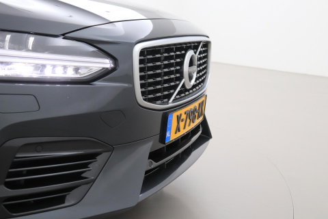 Volvo V90 T8 AWD R-Design | Luchtvering | Harman/Kardon | Trekhaak | 360° Camera | BLIS | Standkachel | 20 Inch | ACC
