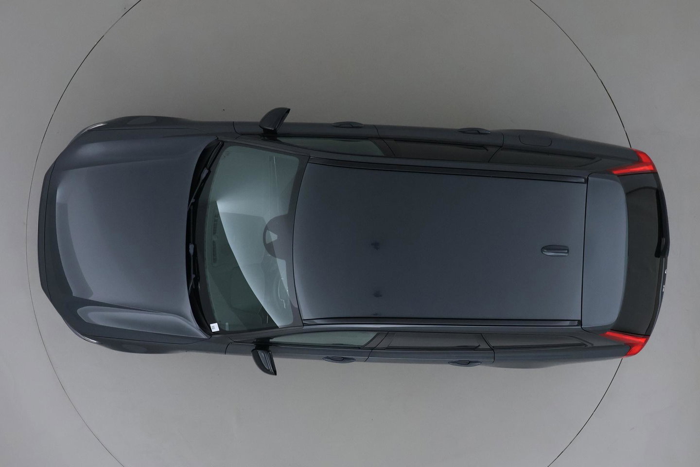 Volvo V90 T8 AWD R-Design | Luchtvering | Harman/Kardon | Trekhaak | 360° Camera | BLIS | Standkachel | 20 Inch | ACC