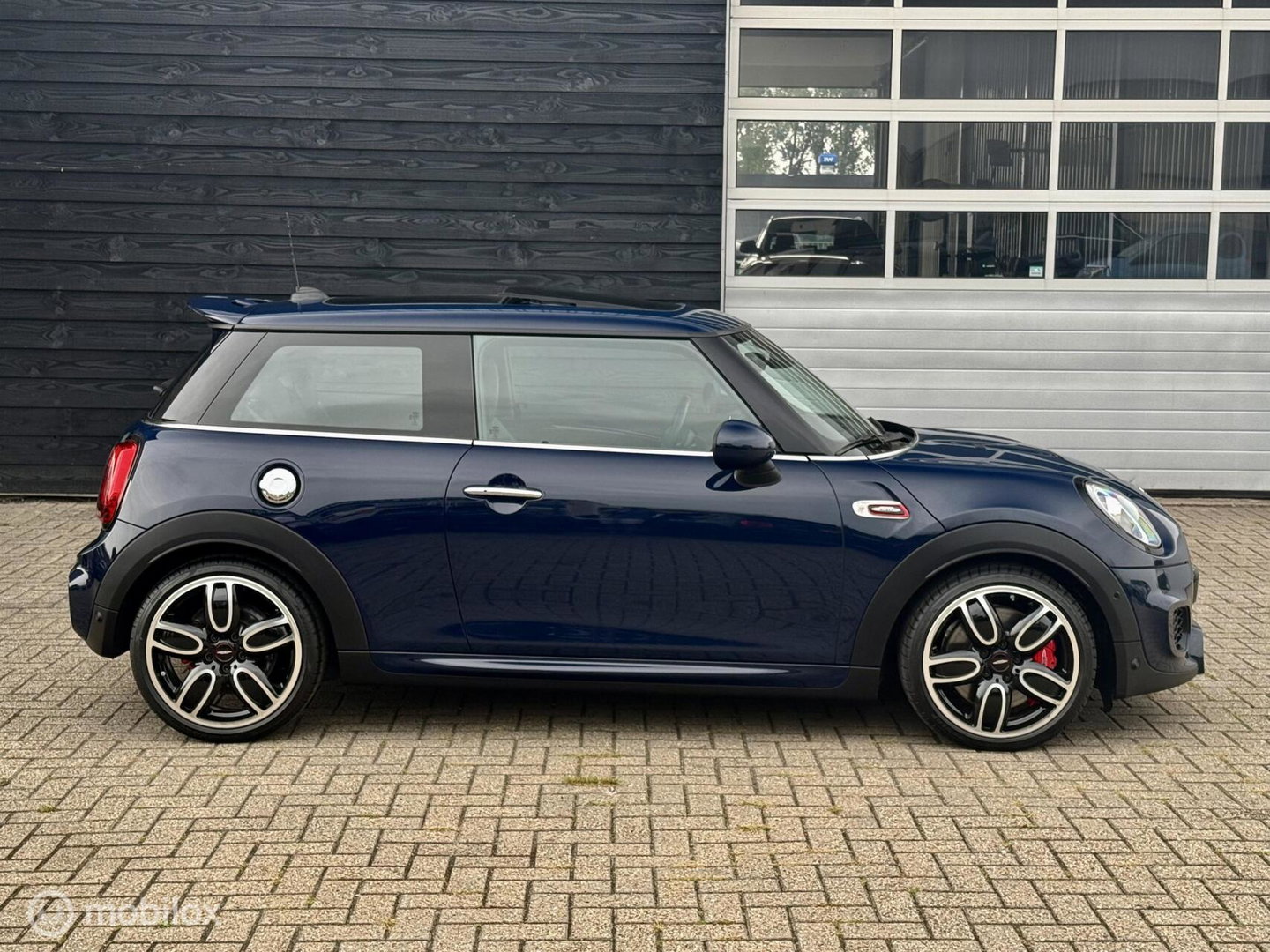 MINI 3-Deurs 2.0 John Cooper Works Chili | Pano | Leder | HUD | 231 PK