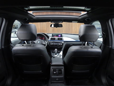 BMW 3 Serie Touring 340i 327PK M-sport / individual / Harman Kardon / ACC / Pano / Head-Up