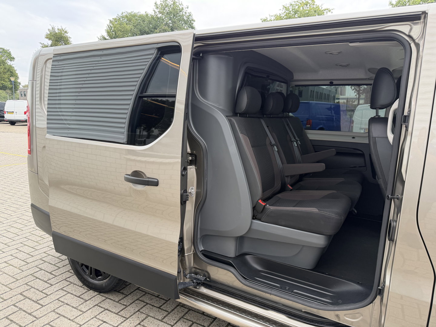 Fiat Talento 1.6 MJ EcoJet 125pk L2H1 DC 5 persoons SX / vaste prijs rijklaar € 15.950 ex btw / lease vanaf € 269 / euro 6 / bpm vrij / airco / cruise / navigatie / trekhaak / camera !