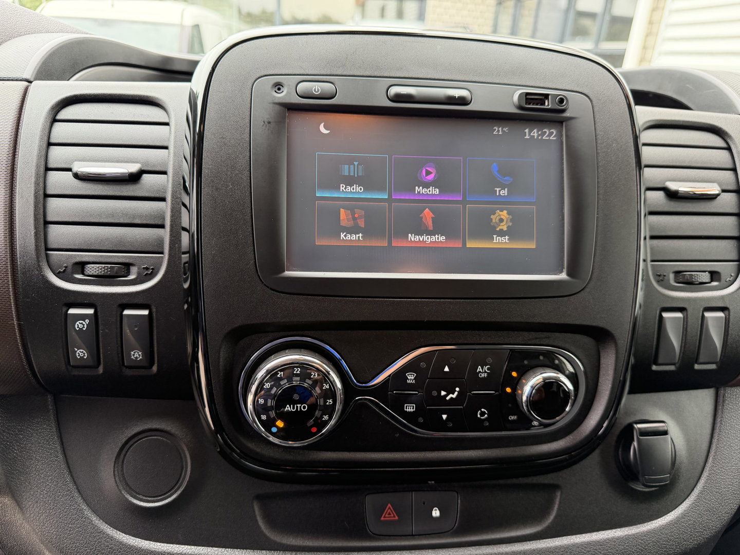 Fiat Talento 1.6 MJ EcoJet 125pk L2H1 DC 5 persoons SX / vaste prijs rijklaar € 15.950 ex btw / lease vanaf € 269 / euro 6 / bpm vrij / airco / cruise / navigatie / trekhaak / camera !