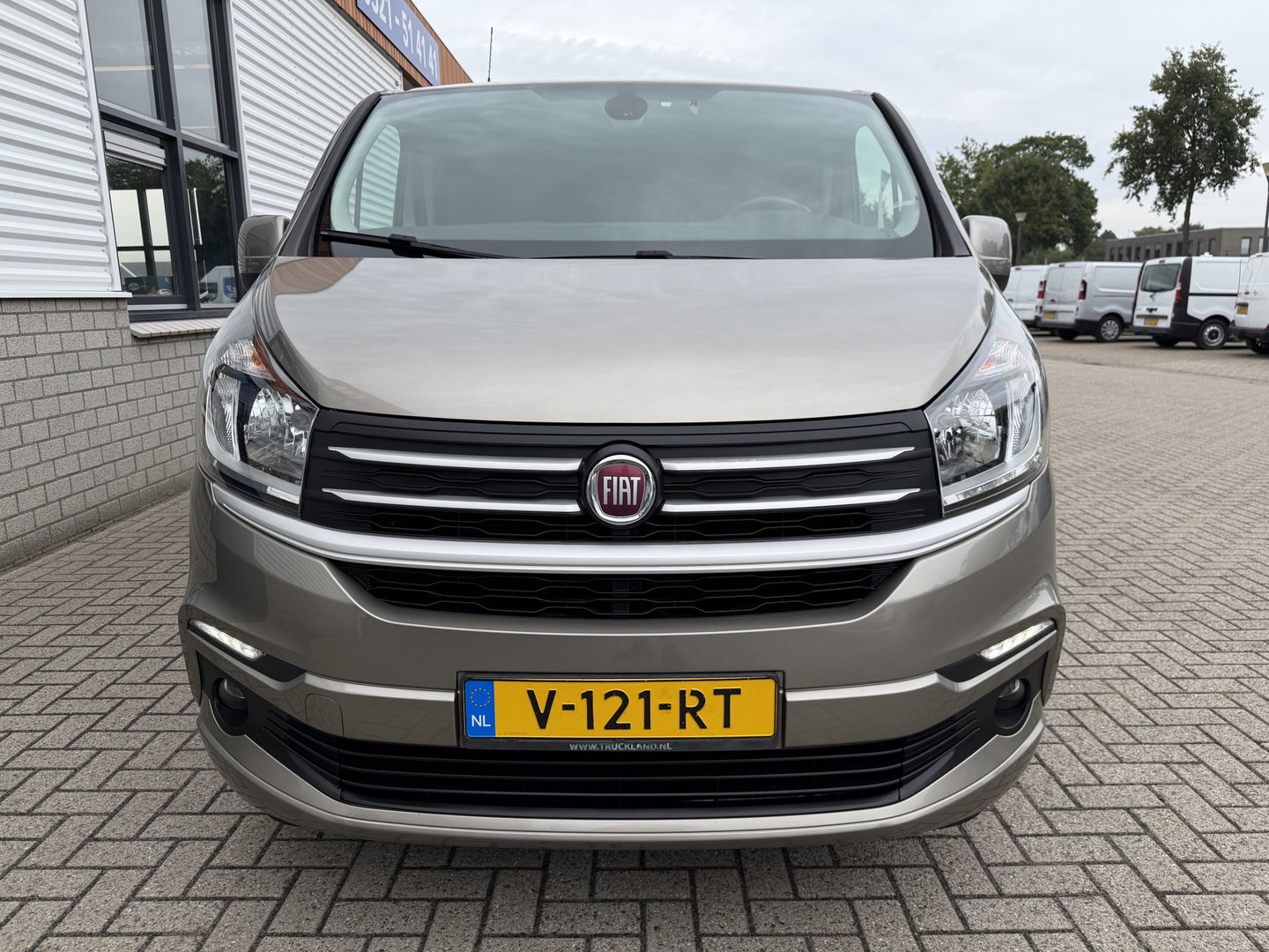 Fiat Talento 1.6 MJ EcoJet 125pk L2H1 DC 5 persoons SX / vaste prijs rijklaar € 15.950 ex btw / lease vanaf € 269 / euro 6 / bpm vrij / airco / cruise / navigatie / trekhaak / camera !