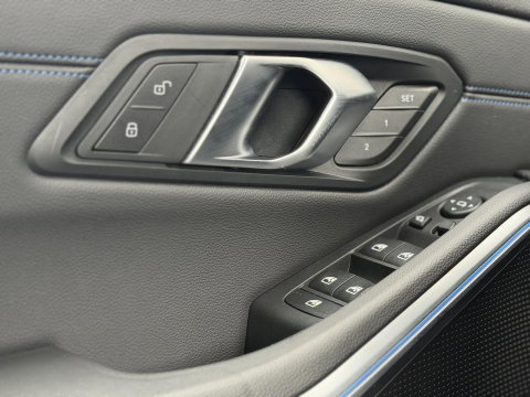 BMW 3 Serie Touring 330e xDrive M-Sport Pro |Pano|Driving Ass Prof|Innovation|360Cam|19"|