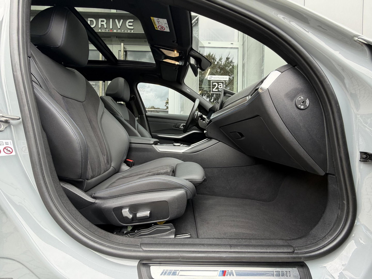 BMW 3 Serie Touring 330e xDrive M-Sport Pro |Pano|Driving Ass Prof|Innovation|360Cam|19"|
