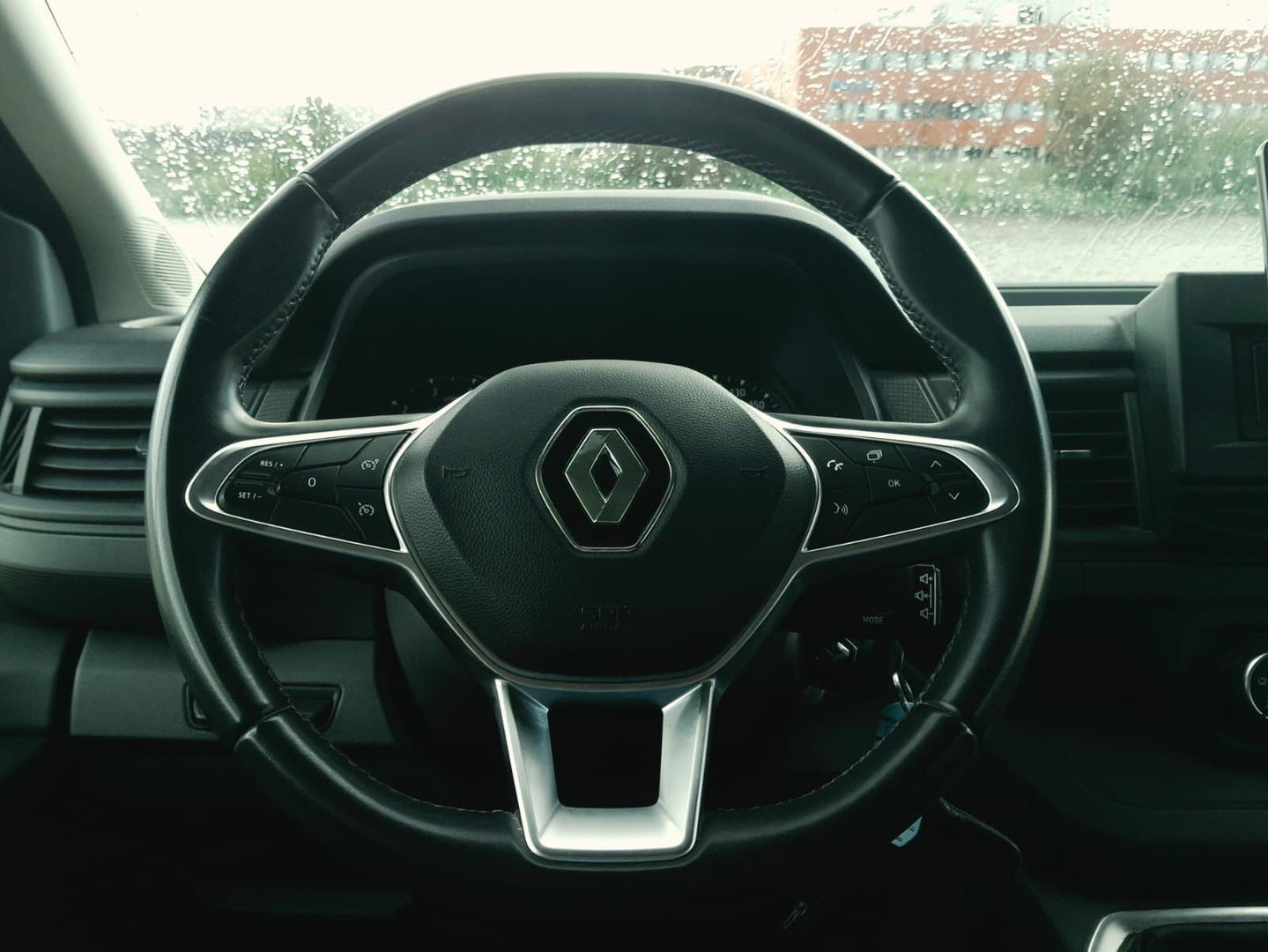 Renault Trafic 2.0 dCi L2H1 DC | Led | Unieke Kleur | Stuur Bediening | Cruise |