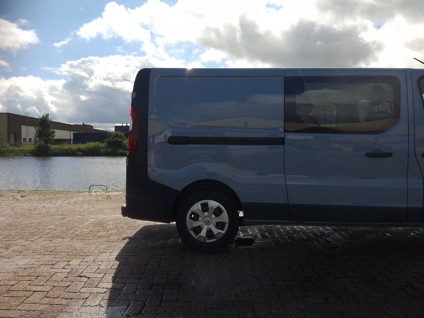 Renault Trafic 2.0 dCi L2H1 DC | Led | Unieke Kleur | Stuur Bediening | Cruise |