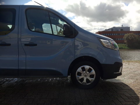 Renault Trafic 2.0 dCi L2H1 DC | Led | Unieke Kleur | Stuur Bediening | Cruise |