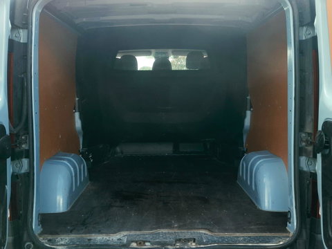 Renault Trafic 2.0 dCi L2H1 DC | Led | Unieke Kleur | Stuur Bediening | Cruise |