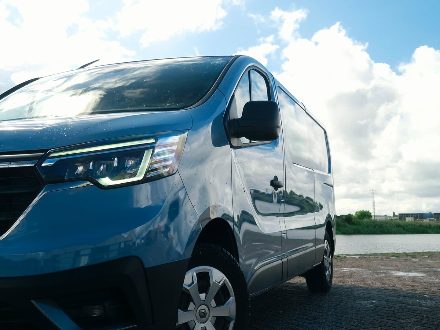 Renault Trafic 2.0 dCi L2H1 DC | Led | Unieke Kleur | Stuur Bediening | Cruise |