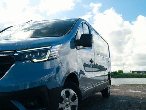 Renault Trafic 2.0 dCi L2H1 DC | Led | Unieke Kleur | Stuur Bediening | Cruise |