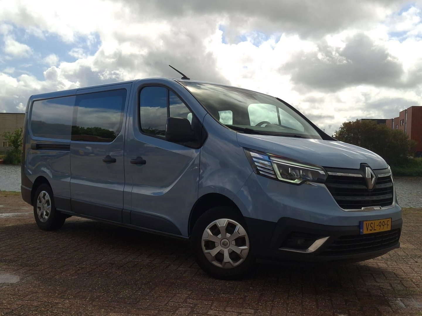 Renault Trafic 2.0 dCi L2H1 DC | Led | Unieke Kleur | Stuur Bediening | Cruise |