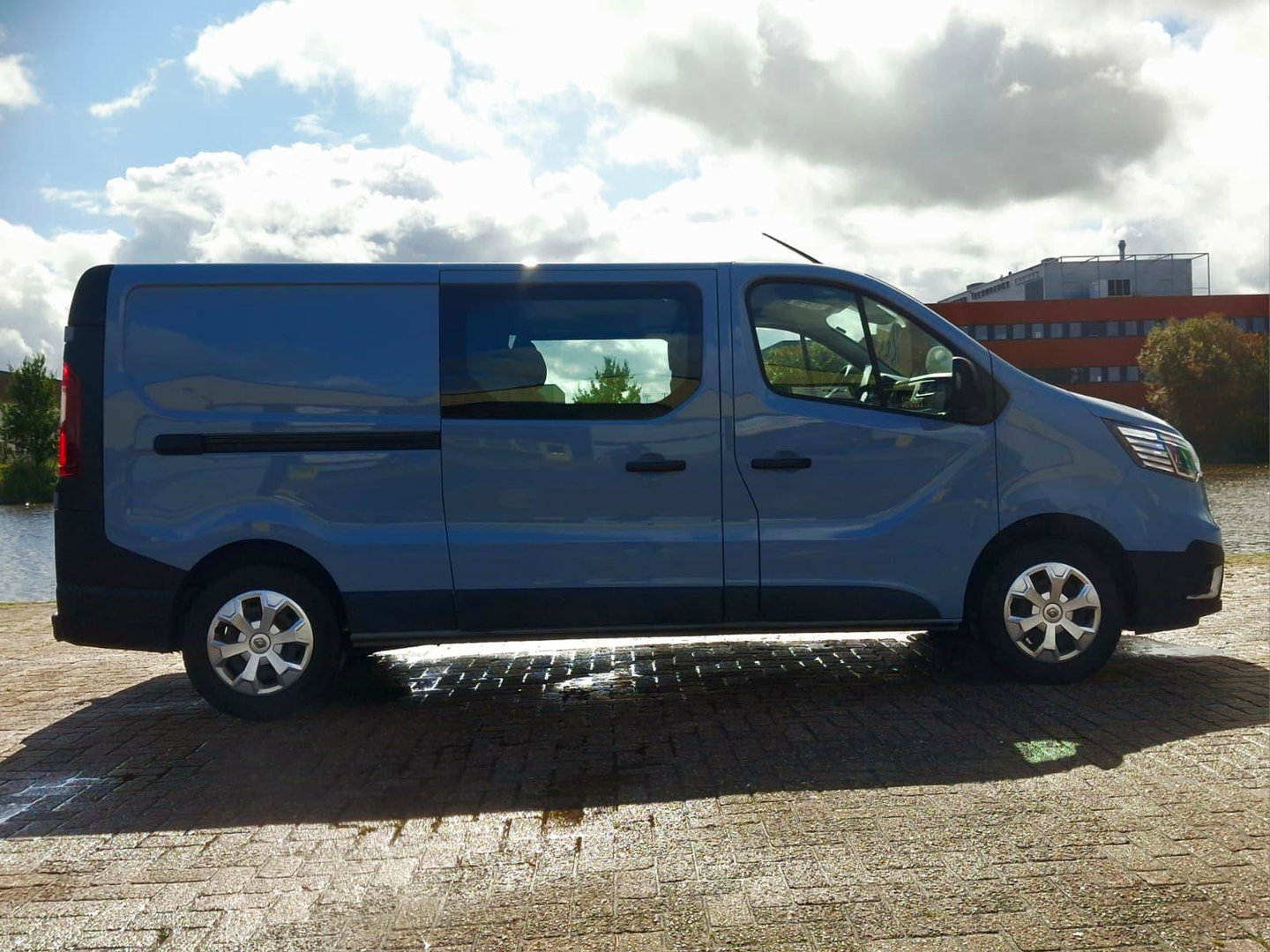 Renault Trafic 2.0 dCi L2H1 DC | Led | Unieke Kleur | Stuur Bediening | Cruise |