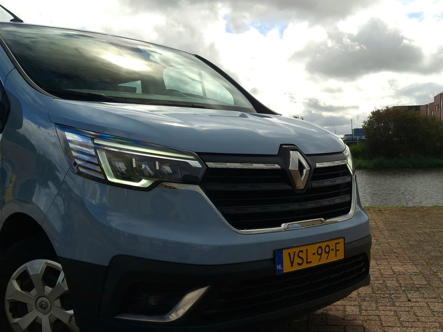 Renault Trafic 2.0 dCi L2H1 DC | Led | Unieke Kleur | Stuur Bediening | Cruise |
