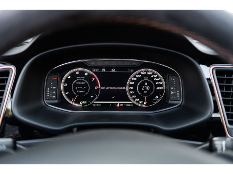 SEAT Leon ST 2.0 TSI 4DRIVE CUPRA R CARBON PANO BREMBO BEATS